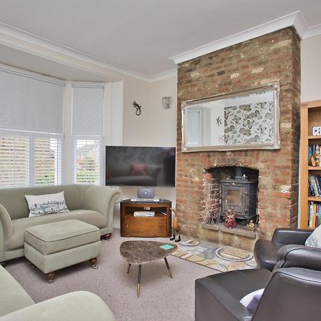 Spacious Seaside Escape In The Heart Of Deal, 4 Mins From The Beach Eksteriør bilde