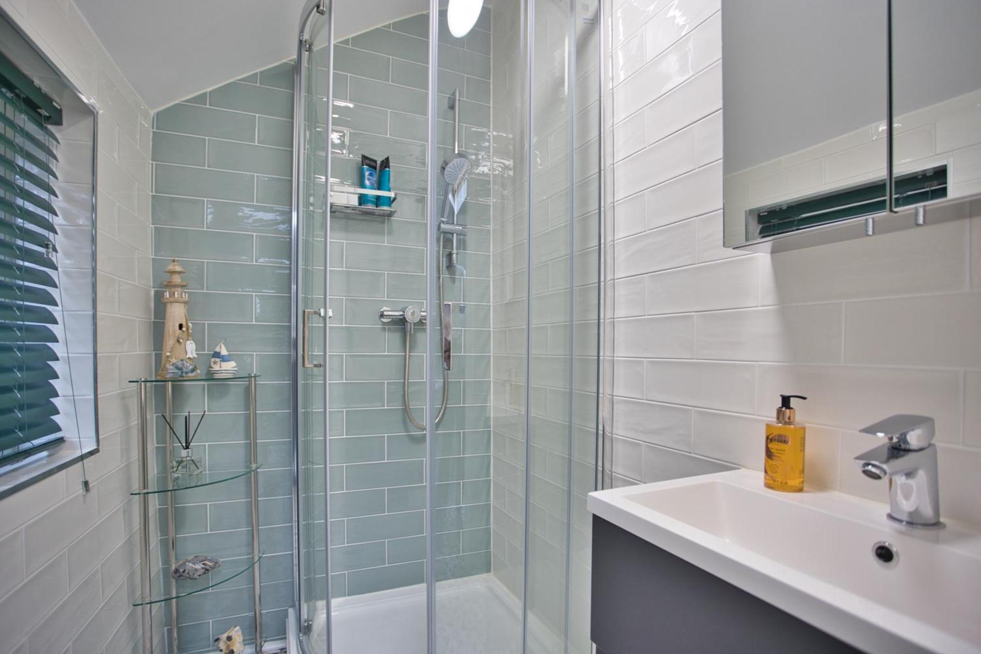 Spacious Seaside Escape In The Heart Of Deal, 4 Mins From The Beach Eksteriør bilde