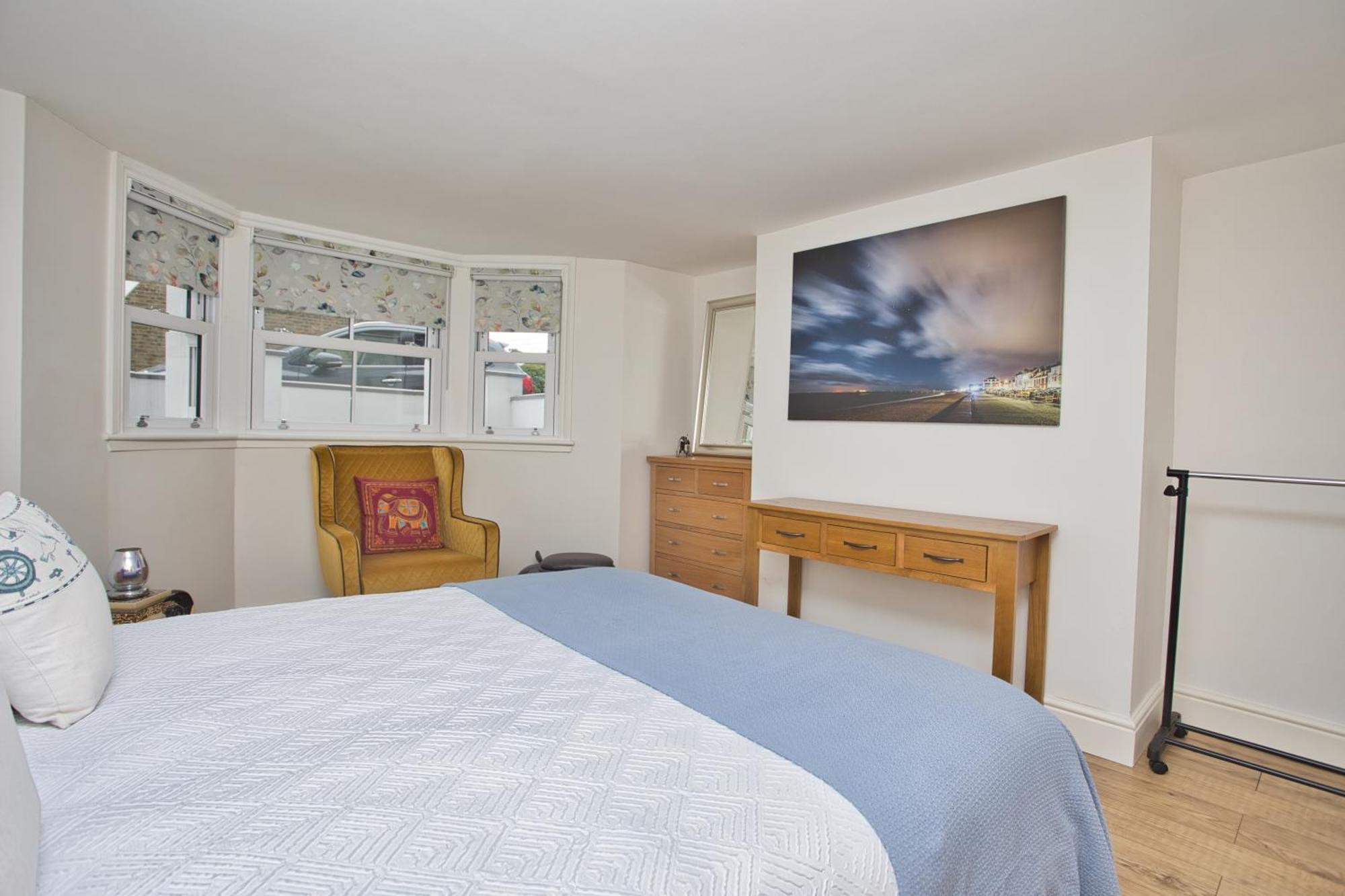 Spacious Seaside Escape In The Heart Of Deal, 4 Mins From The Beach Eksteriør bilde