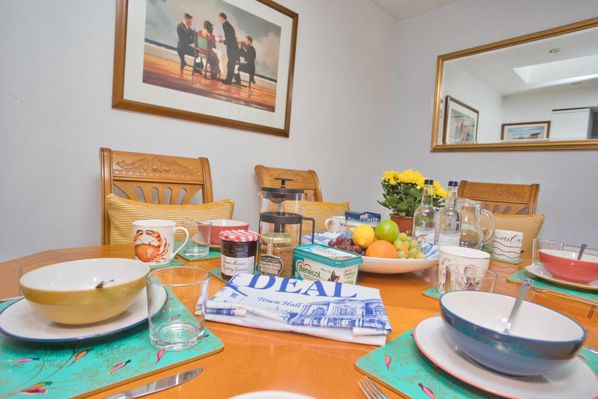 Spacious Seaside Escape In The Heart Of Deal, 4 Mins From The Beach Eksteriør bilde
