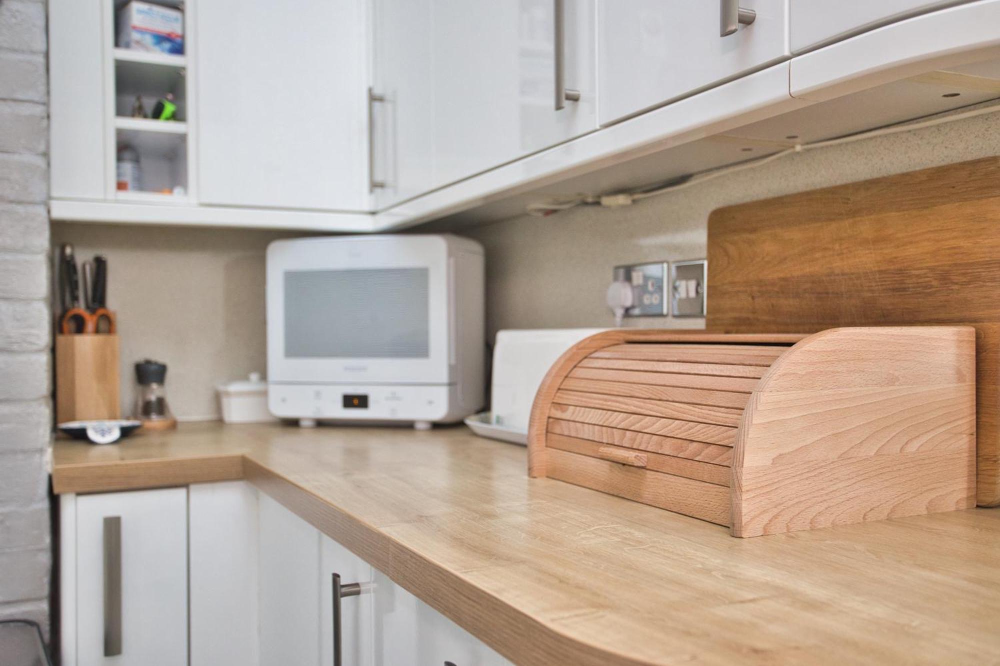 Spacious Seaside Escape In The Heart Of Deal, 4 Mins From The Beach Eksteriør bilde