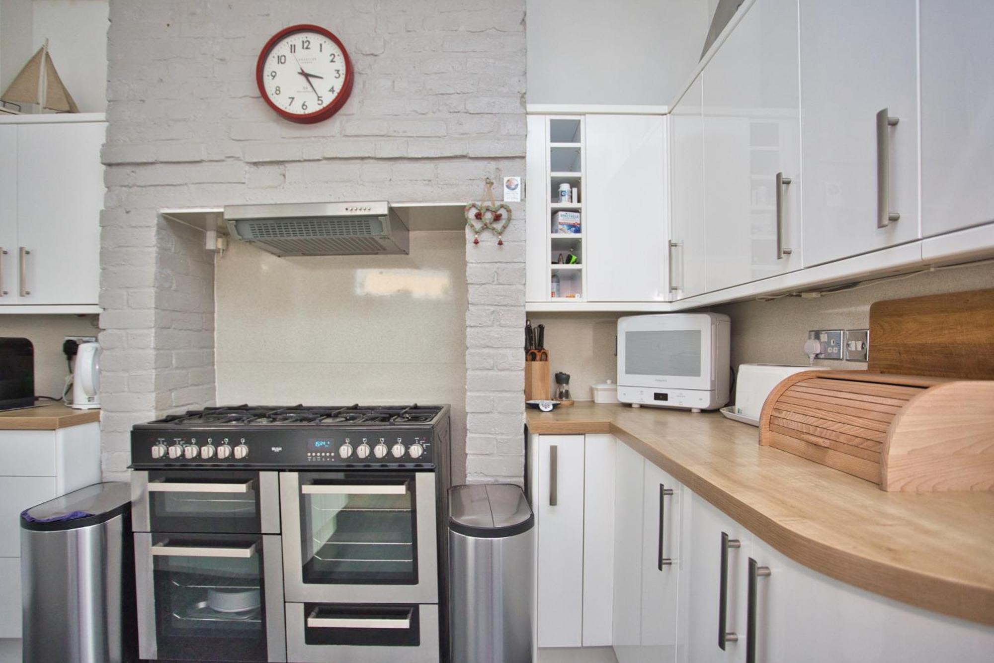 Spacious Seaside Escape In The Heart Of Deal, 4 Mins From The Beach Eksteriør bilde