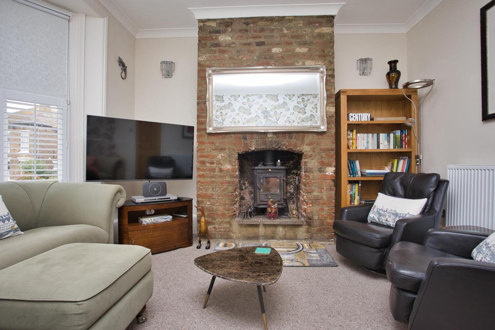 Spacious Seaside Escape In The Heart Of Deal, 4 Mins From The Beach Eksteriør bilde